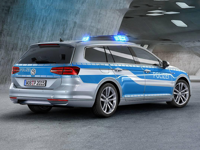 Полиция Германии получила гибридный транспорт